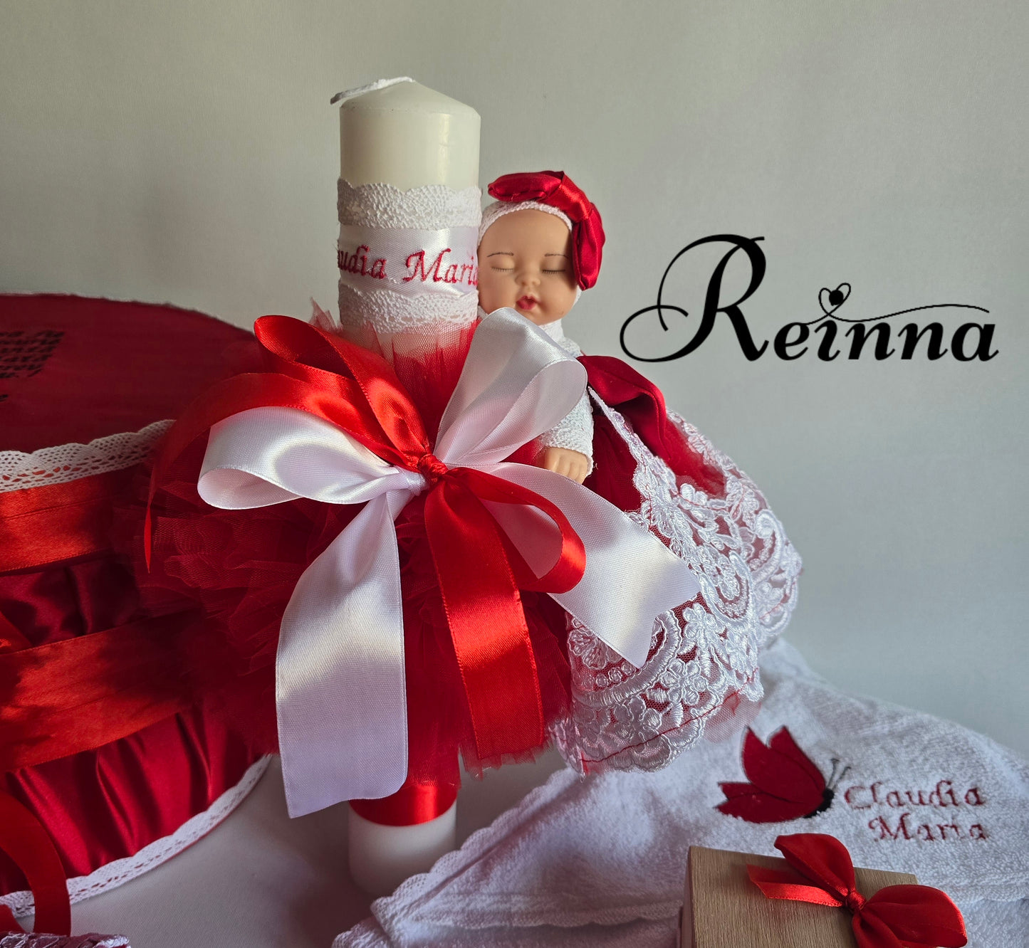 Trusou Botez Fetiță cu Rochiță și Accesorii Brodate