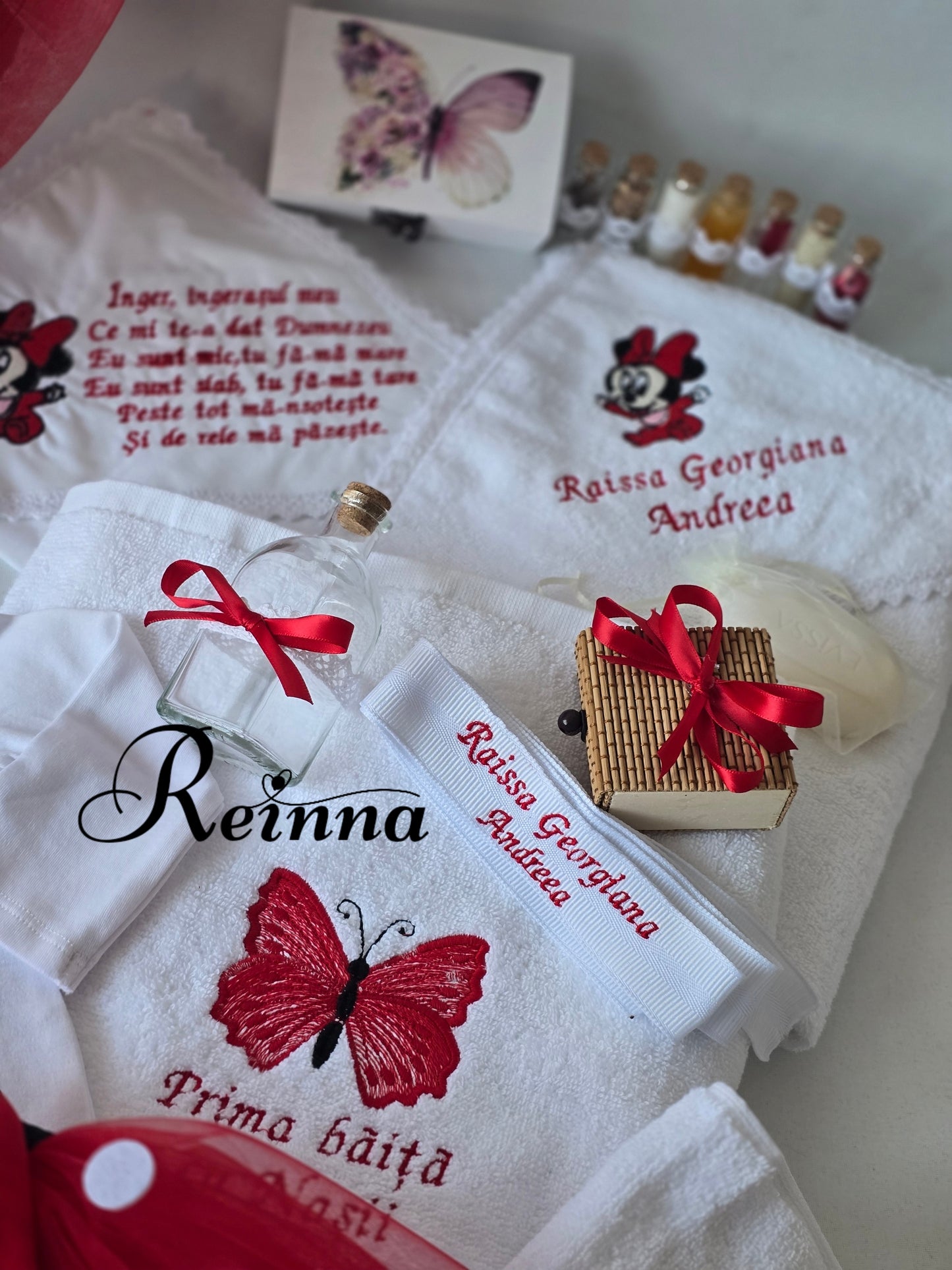 Trusou complet botez si set Prima băiță cu Nașii Minnie
