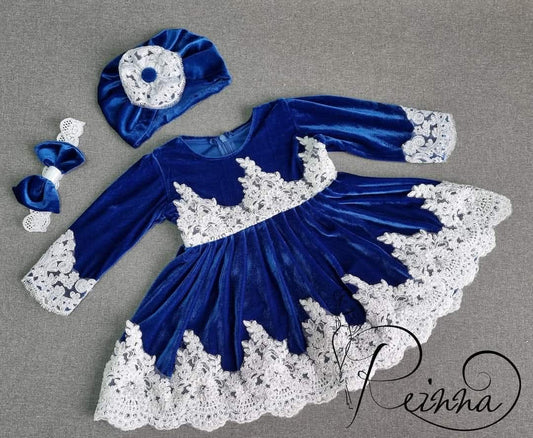 Rochie din Catifea Albastră cu Dantela si turban